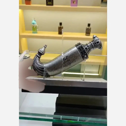 ادکلن خنجر لطافه زنانه مردانه 75 میل ادو پرفیوم طبع گرم و تند گروه بویایی چوبی شرقی