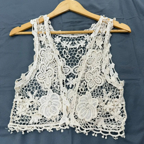 وست قلاب بافی جلو باز فری سایز مناسب تا 42 بدون آبرفت و رنگ رفت مناسب چهار فصل