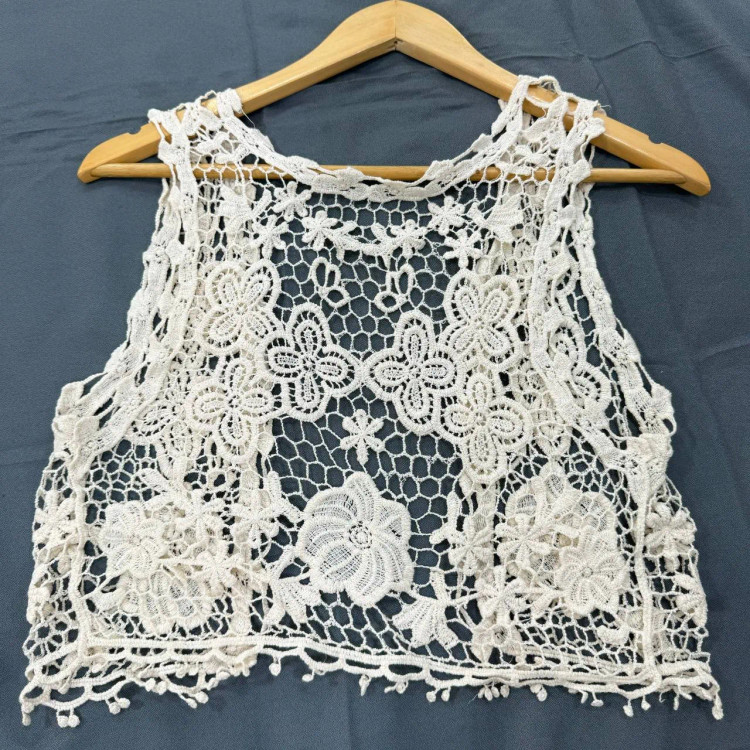 وست قلاب بافی جلو باز فری سایز مناسب تا 42 بدون آبرفت و رنگ رفت مناسب چهار فصل