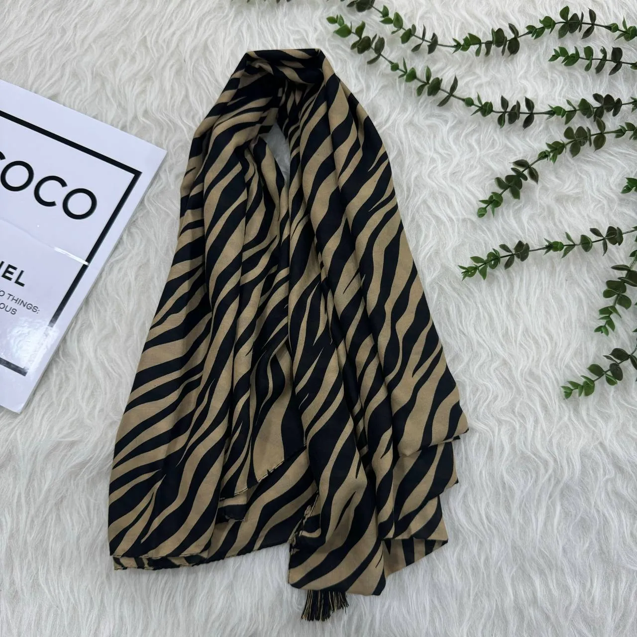 شال نخی طرح موج کد 866 قواره 190×70 سانت بدون آبرفت و رنگ رفت