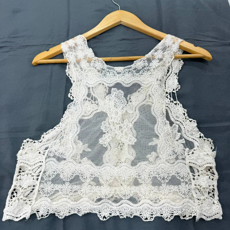 وست جلو باز کد 1059 فری سایز زنانه قلاب بافت شیک چهارفصل مناسب تا سایز 42