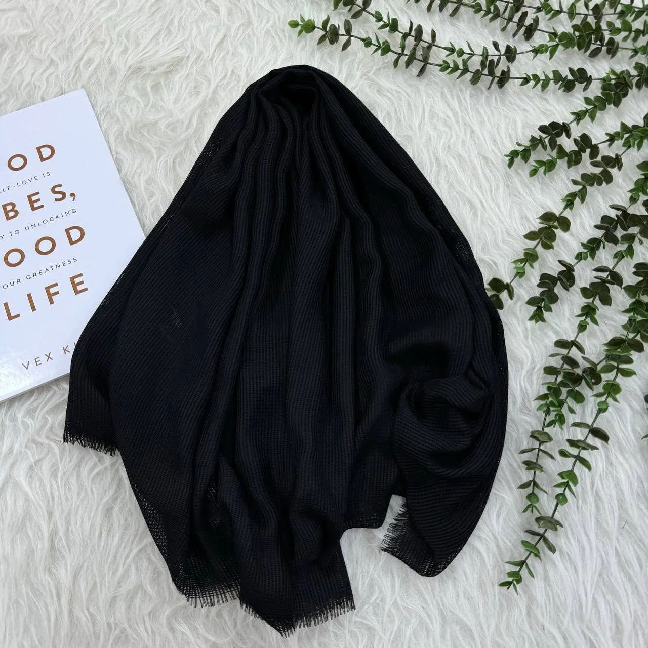 شال کنفی لبه ریش نخی قواره بزرگ 200x80 سانتیمتر کد 1339 بدون آبرفت و رنگرفت