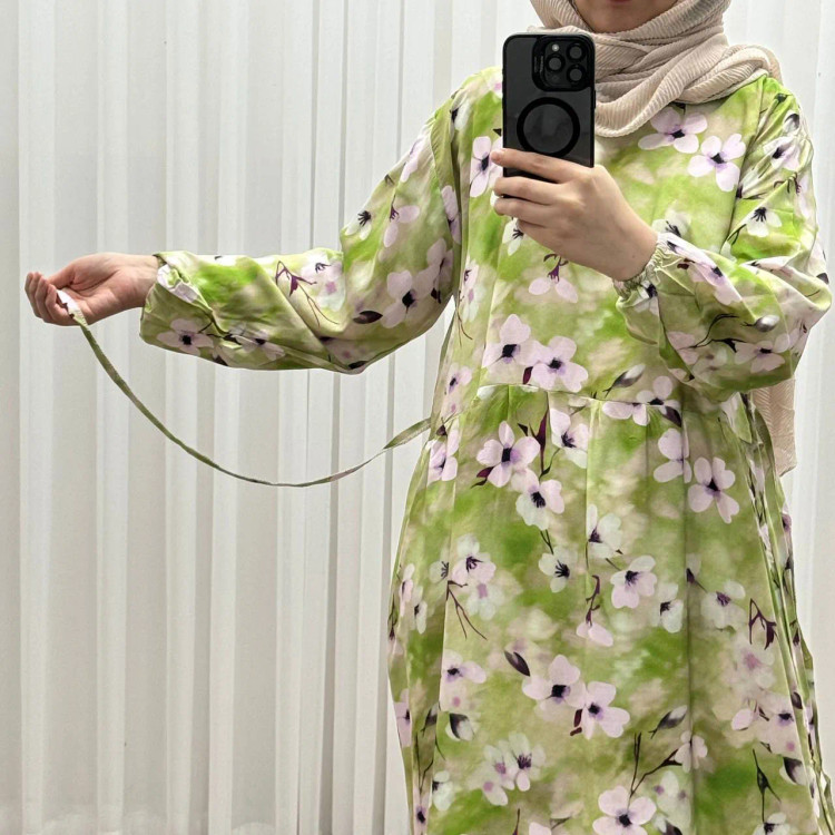 پیراهن نخی خارجی مدل هیوا فری سایز مناسب تا سایز 50 چهارفصل شیک راحت با بند کمر و کمربند بدون دکمه جلو بدون سایه انداختن