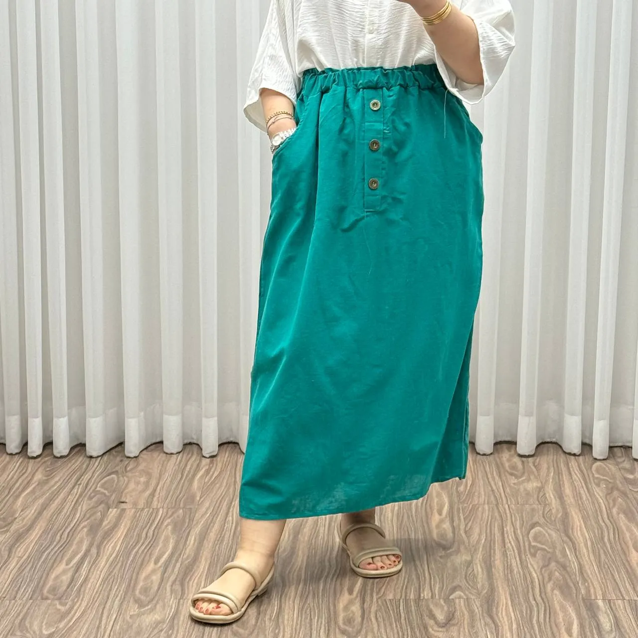 دامن لینن شمسی کد 1371 فری سایز تا 48 قد 95 سانتیمتر چهارفصل زنانه روزمره