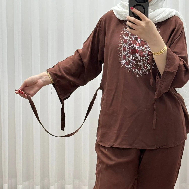 بلوز شلوار نخی مدل آیدا چاپی فری سایز مناسب تا سایز 50 شسته شده بدون آبرفت و رنگ رفت کمربند دار چهار فصل