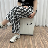 شلوار بوگاتی کد 777 فری سایز تا 48 زنانه چهارفصل تنخور شیک و راحت بدون آبرفت و رنگرفتگی