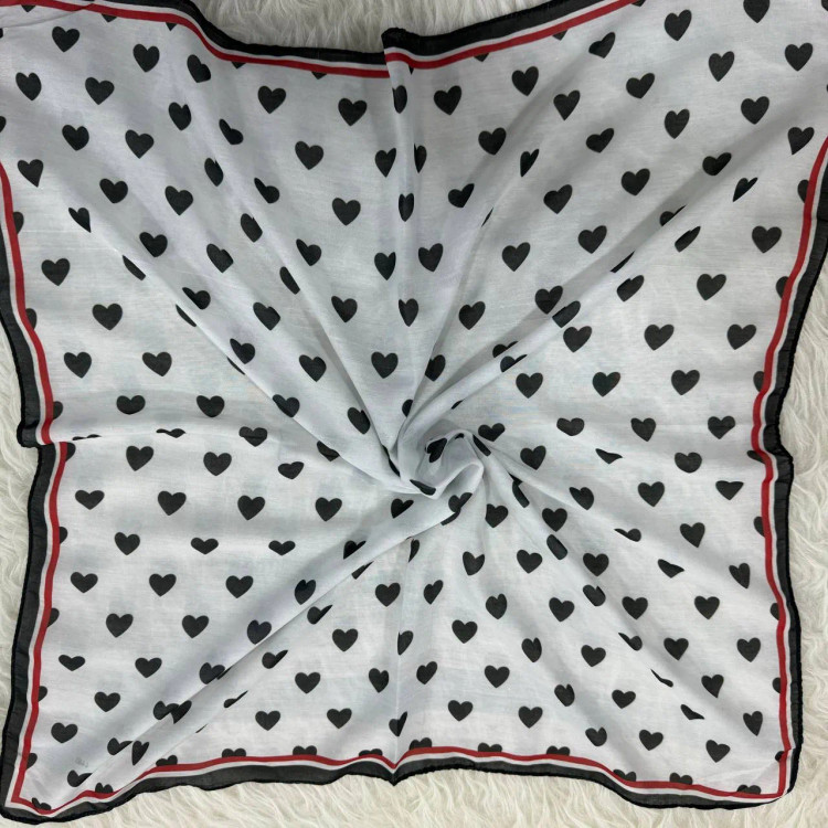 مینی اسکارف نخی مدل قلبی سایز 74×74 پرز نده سر نخوره مناسب استفاده روزمره