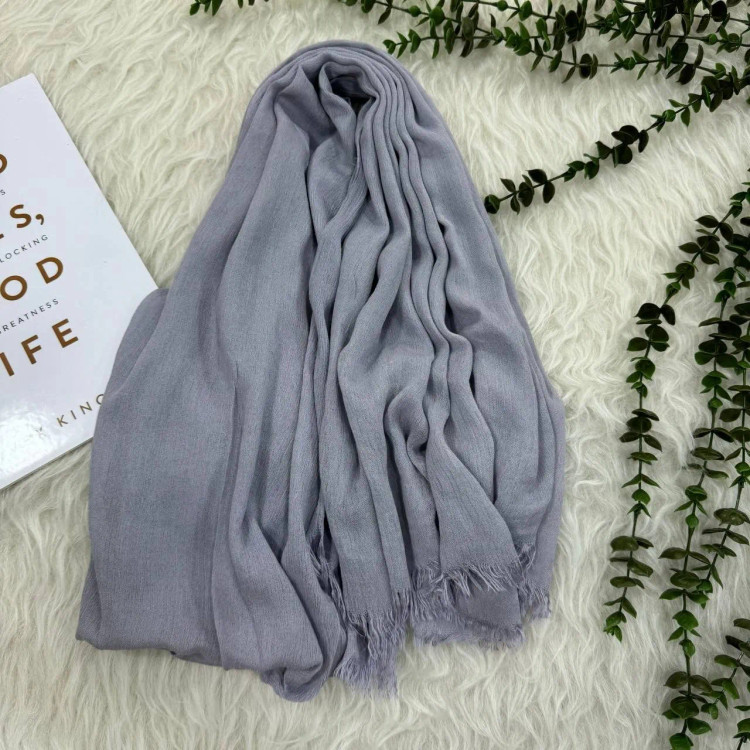 شال وارداتی سوپرنخ ساده کد 1243 قواره 200×70 سانتیمتر بدون آبرفت و چروک