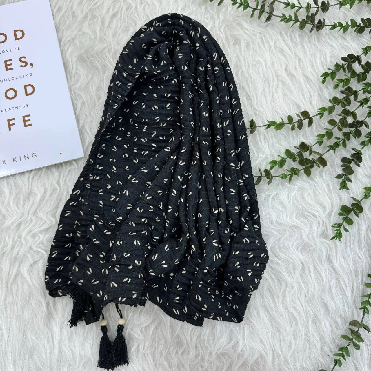 شال طرحدار نخی جوانه کد 1345 قواره 200×85 سانت بدون آبرفت و رنگ رفت