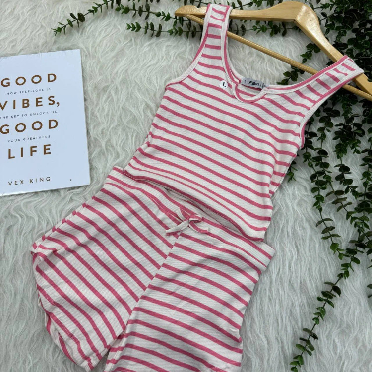 تاپ شورتک کبریتی راه راه وارداتی زنانه کد 1288 تن خور شیک و راحت چهارفصل