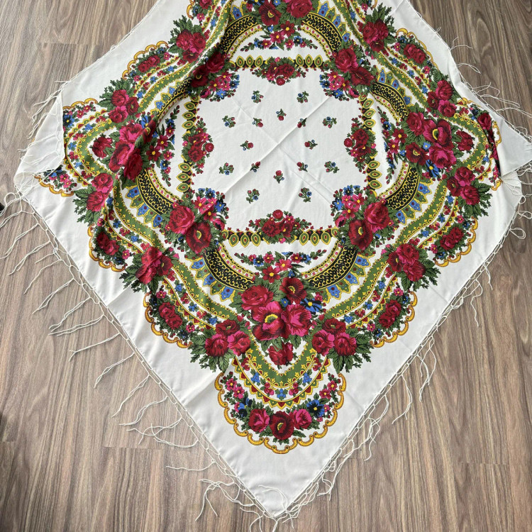 روسری ترکمن مدل ژاپن سایز 140×140 سانتی متر جنس نخ پلی استر مناسب 4 فصل