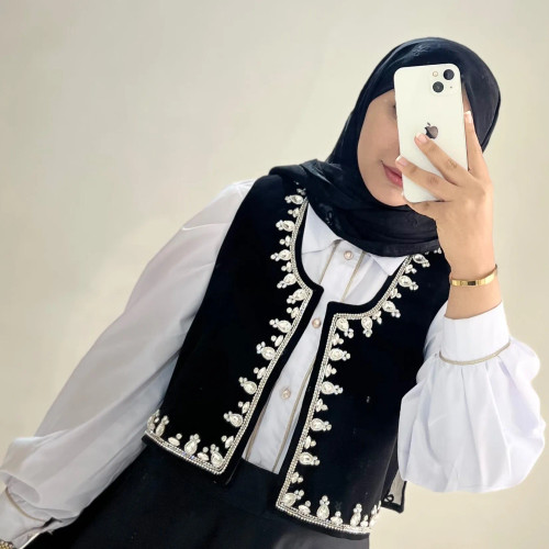 جلیقه جواهر دوزی زنانه مشکی کرپ کنزو قد 122 مناسب مهمانی سایز 38 تا 44