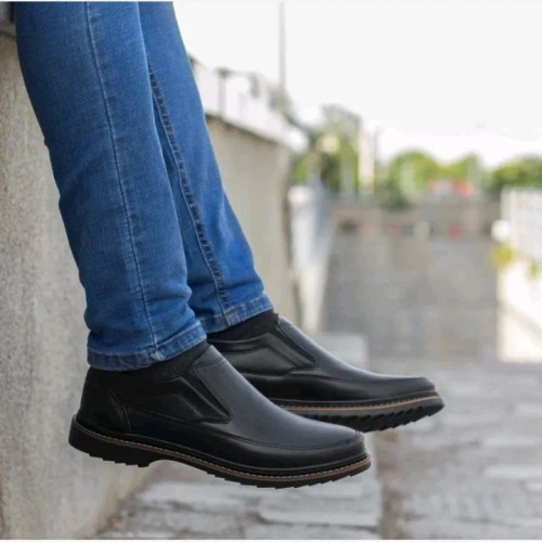 کفش مردانه مجلسی رویه چرم خارجی درجه 1 مشکی مدلmh