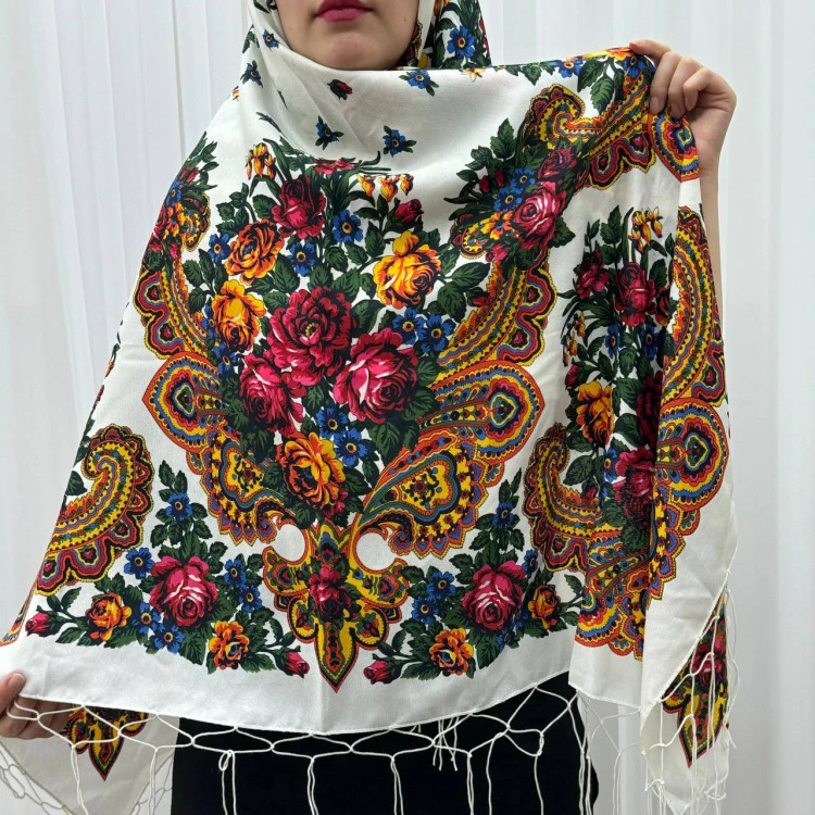 روسری ترکمن مدل خان قواره 140x140 نخی پلی استر مناسب 4 فصل