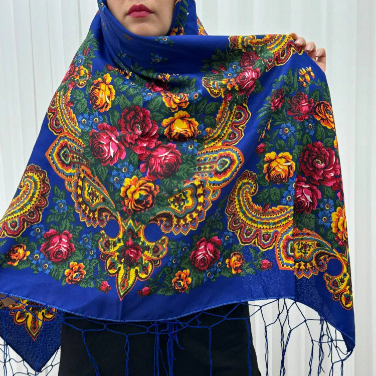 روسری ترکمن مدل خان قواره 140x140 نخی پلی استر مناسب 4 فصل