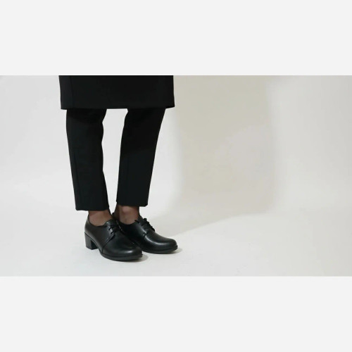 کفش زنانه پاشنه دار مدل نسیم مشکی چرم خارجی درجه یک سایز 37 تا 40