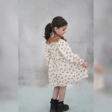 پیراهن دخترانه پاییزه لینن یقه کبریتی مجلسی آستین پرنسسی کرم سایز 2 تا 9 سال