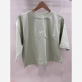 کراپ تیشرت اسپرت دخترانه آبی آسمانی طرح نایک مدل آزاد قد 48 عرض سینه 50