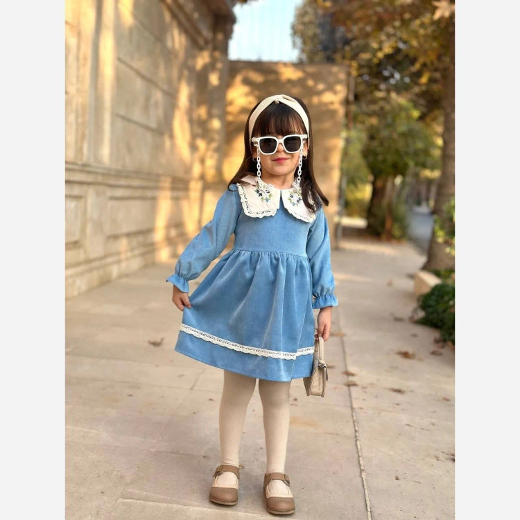 پیراهن دخترانه مجلسی مخمل کبریتی یقه گلدوزی شده آستین پرنسسی همراه کیف هدیه 2 تا 9 سال