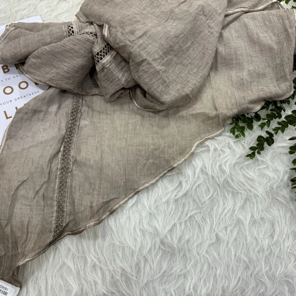 شال وارداتی دستک دانتل کد 1806