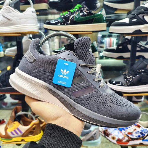 کتونی رانینگ آدیداس مردانه مدل بوست رنگ طوسی