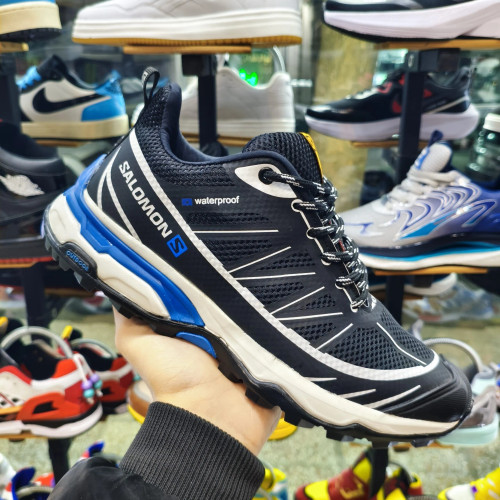 کتونی سالامون مردانه مشکی سایز 45 با زیره Contagrip و سیستم Quicklace