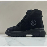 نیم بوت جیر زنانه مشکی سایزبندی 37 تا 39 رویه جیر وارداتی زیره پی وی سی دور دوخت