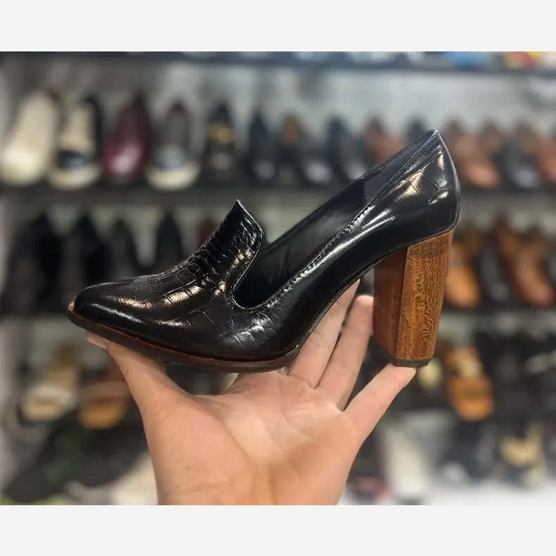 کفش چرم طبیعی زنانه پاشنه چوبی کفی طبی سایزبندی 36 تا 41