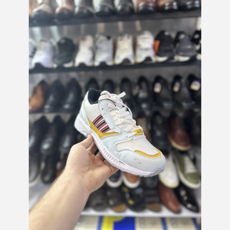 کفش اسپرت آدیداس مردانه رویه اسپیسر و فوم زیره پیو سایز 44 تا 47 سفید مشکی