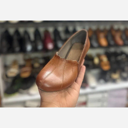 کفش پاشنه دار چرم زنانه عسلیرویه چرم گاوی داخل چرم بزی کفی طبی زیره تی پیو پاشنه 6 سانت سایز 37 تا 40