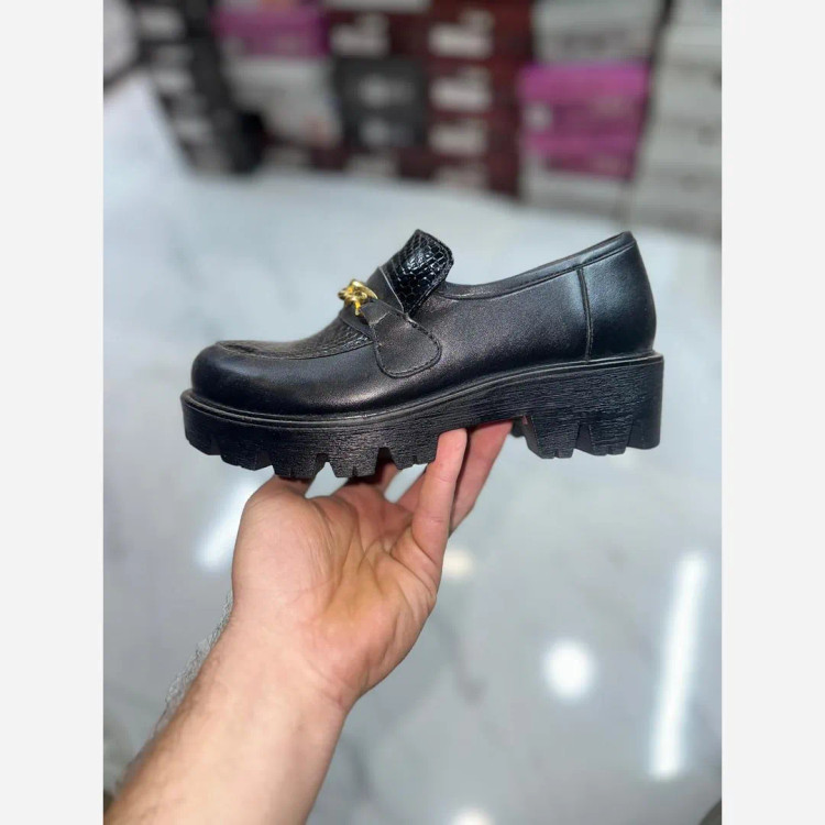 لوفر تمام چرم گاوی مشکی حراج تک سایز 36 تا 39 قالب استاندارد