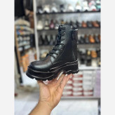 بوت برلین زنانه تمام چرم طبیعی سایزبندی 37 تا 40 رویه چرم گاوی استر چرم بزی