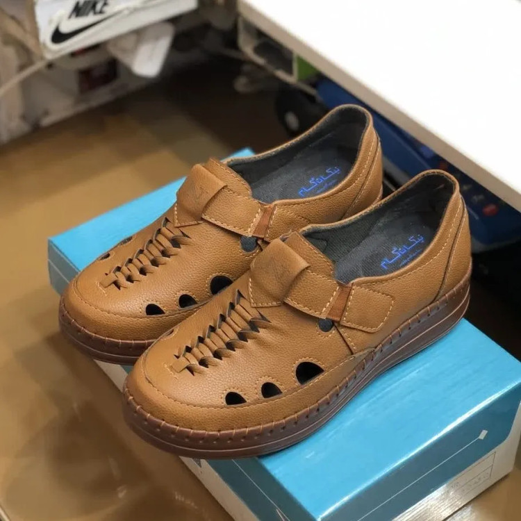 کفش طبی تابستانه مدل جیران عسلی